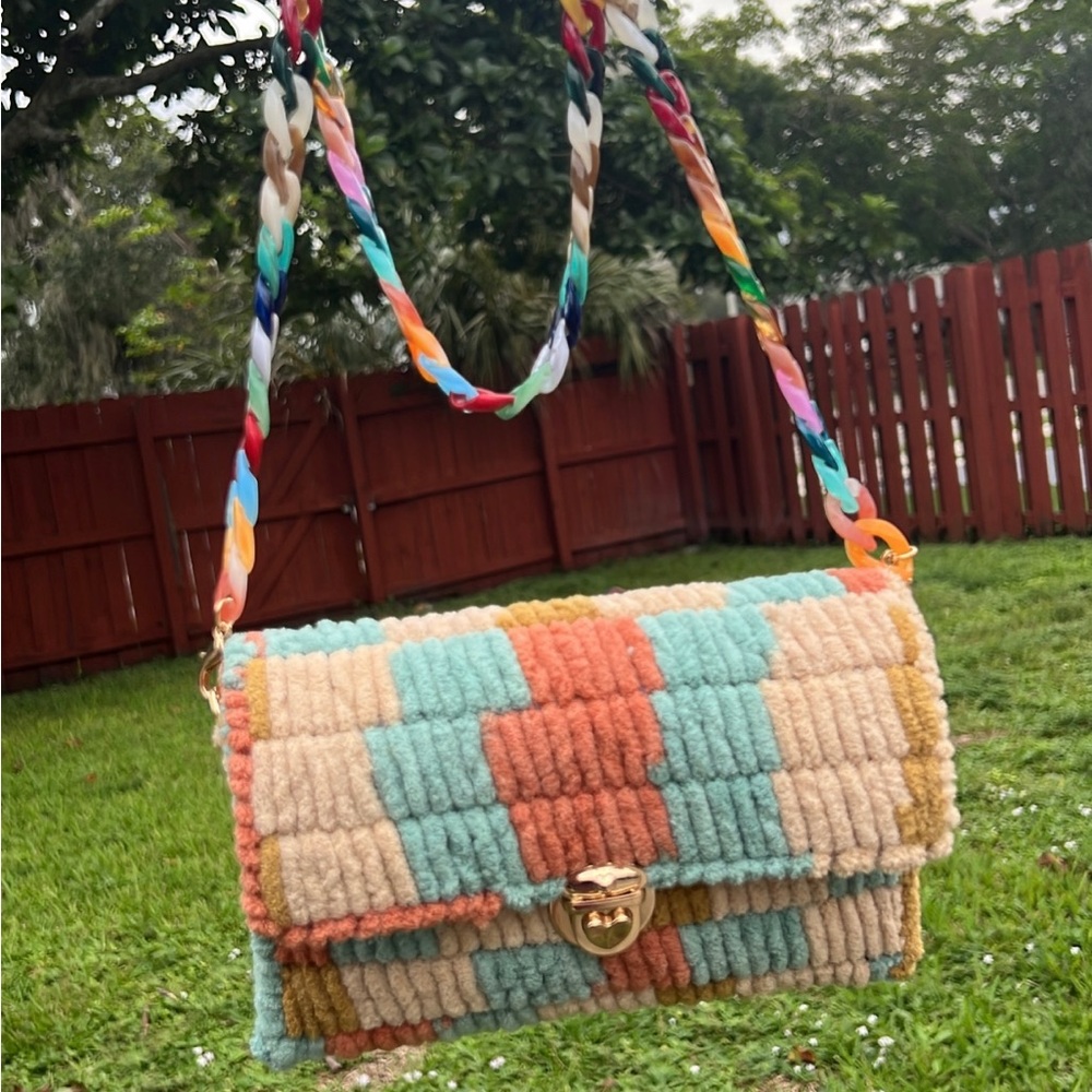 HANDMADE!!! 👛
